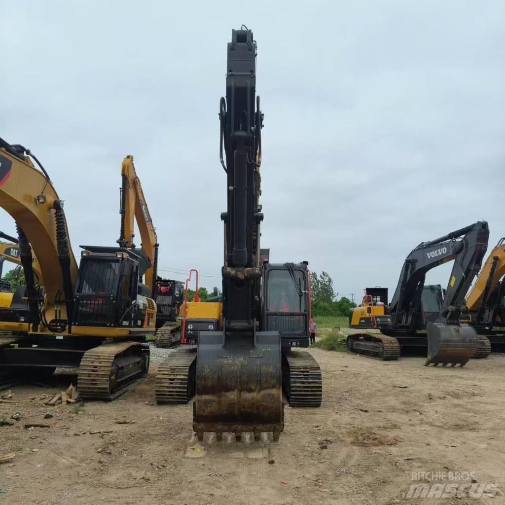 Volvo EC 240 Гусеничные экскаваторы
