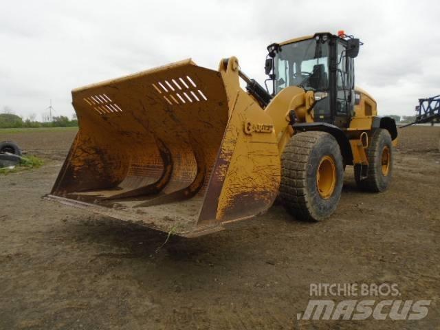 CAT 938M Фронтальные погрузчики