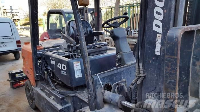 Doosan D40 SC-5 Дизельные погрузчики