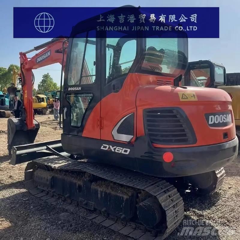 Doosan DX 60 Гусеничные экскаваторы