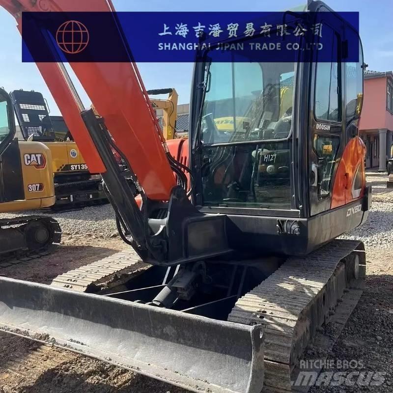 Doosan DX 60 Гусеничные экскаваторы