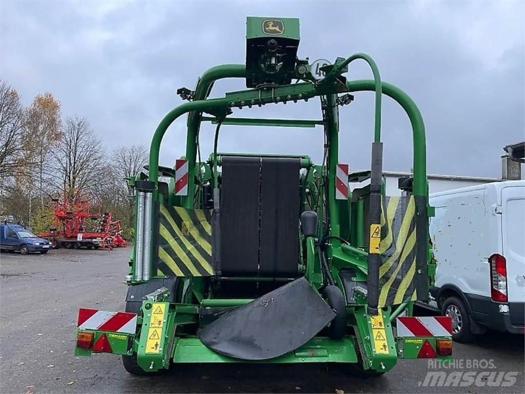 John Deere C451R Рулонные пресс-подборщики