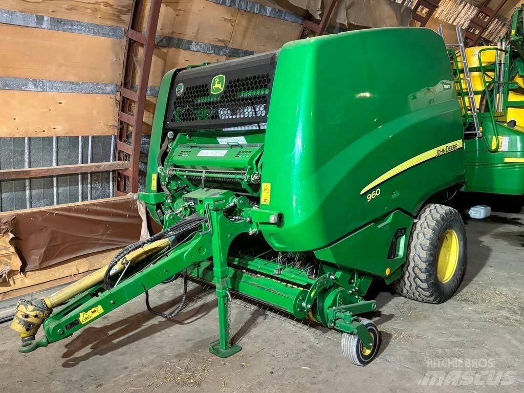 John Deere 960 Рулонные пресс-подборщики