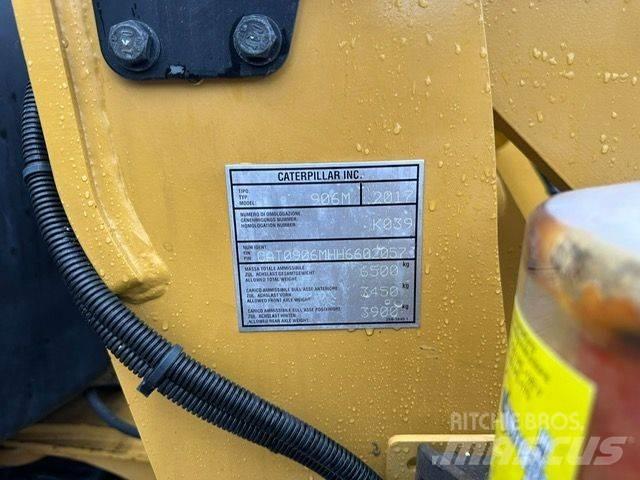 CAT  906M Фронтальные погрузчики