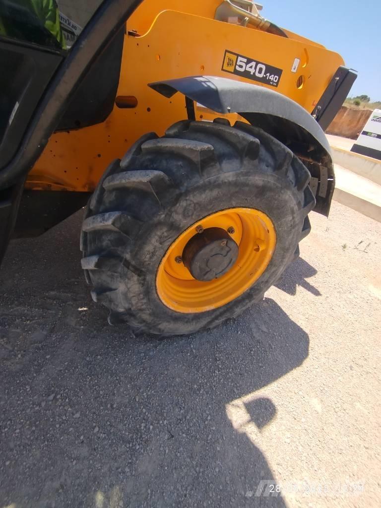 JCB 540-140 Телескопические погрузчики