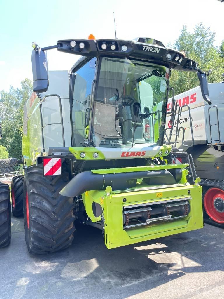 CLAAS TRION 750 Зерноуборочные комбайны