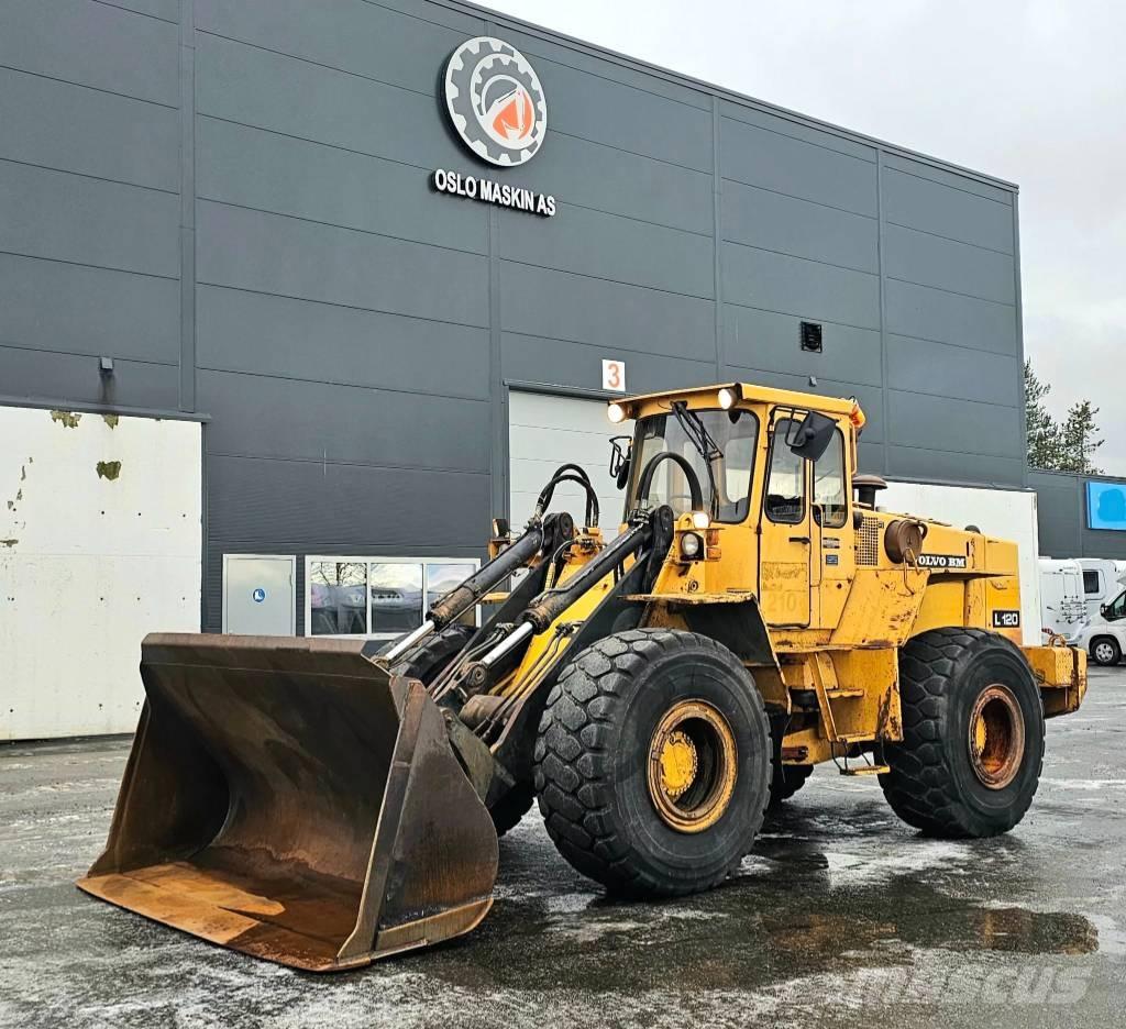 Volvo L 120 Фронтальные погрузчики