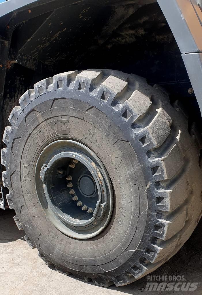 Liebherr L 586 Фронтальные погрузчики