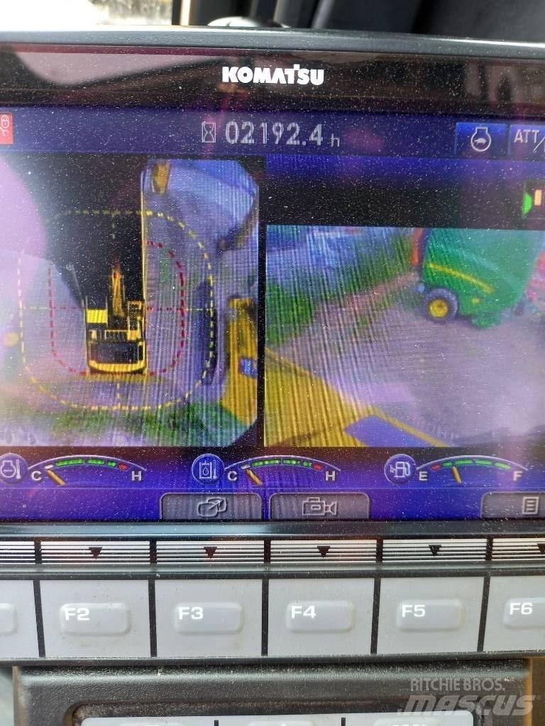 Komatsu PC 240 LC Гусеничные экскаваторы