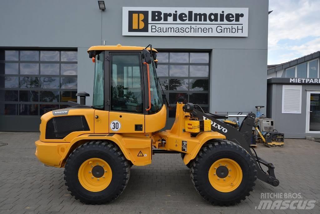Volvo L 35 HS Фронтальные погрузчики