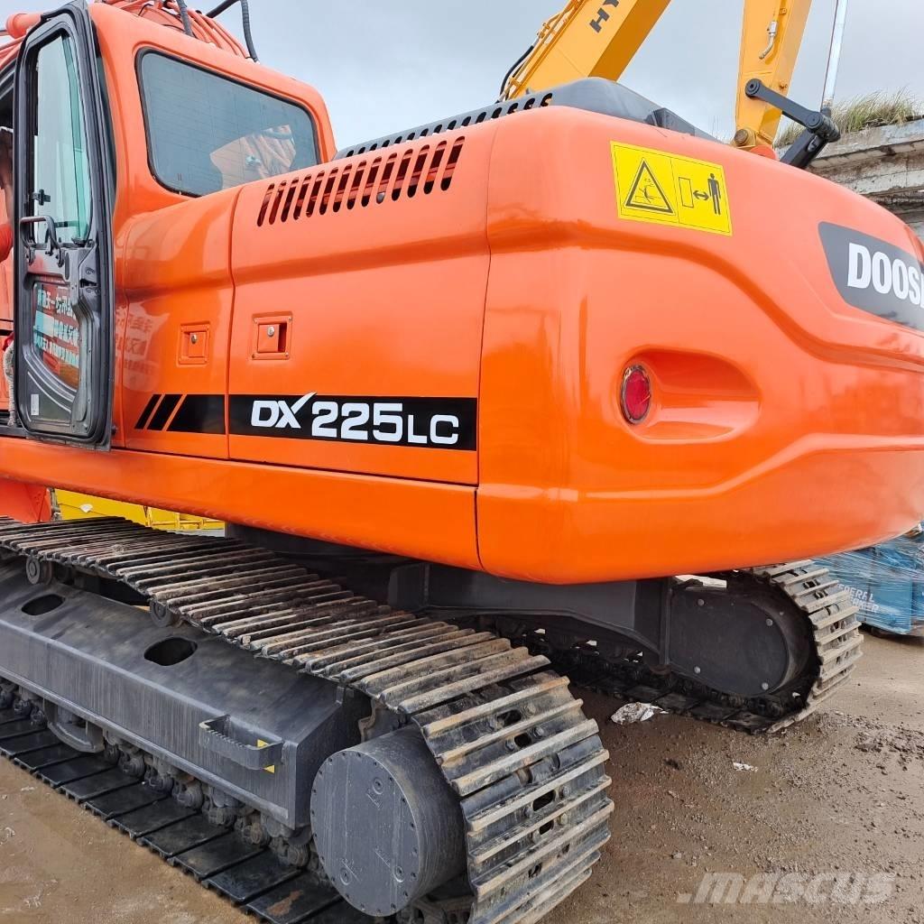 Doosan DX 225 LC Гусеничные экскаваторы