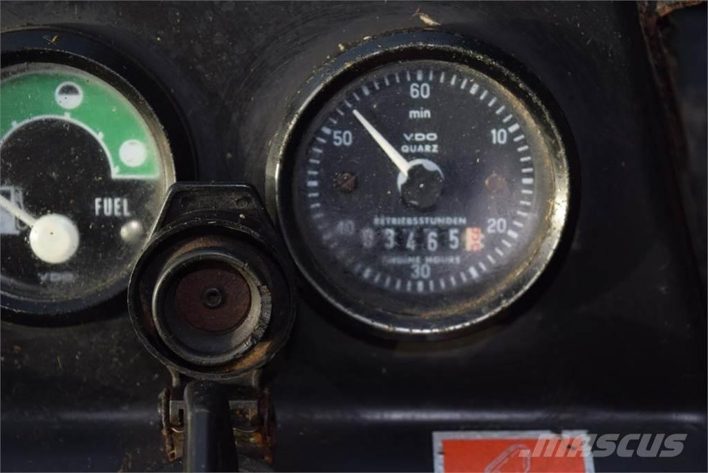 John Deere 1065 Зерноуборочные комбайны
