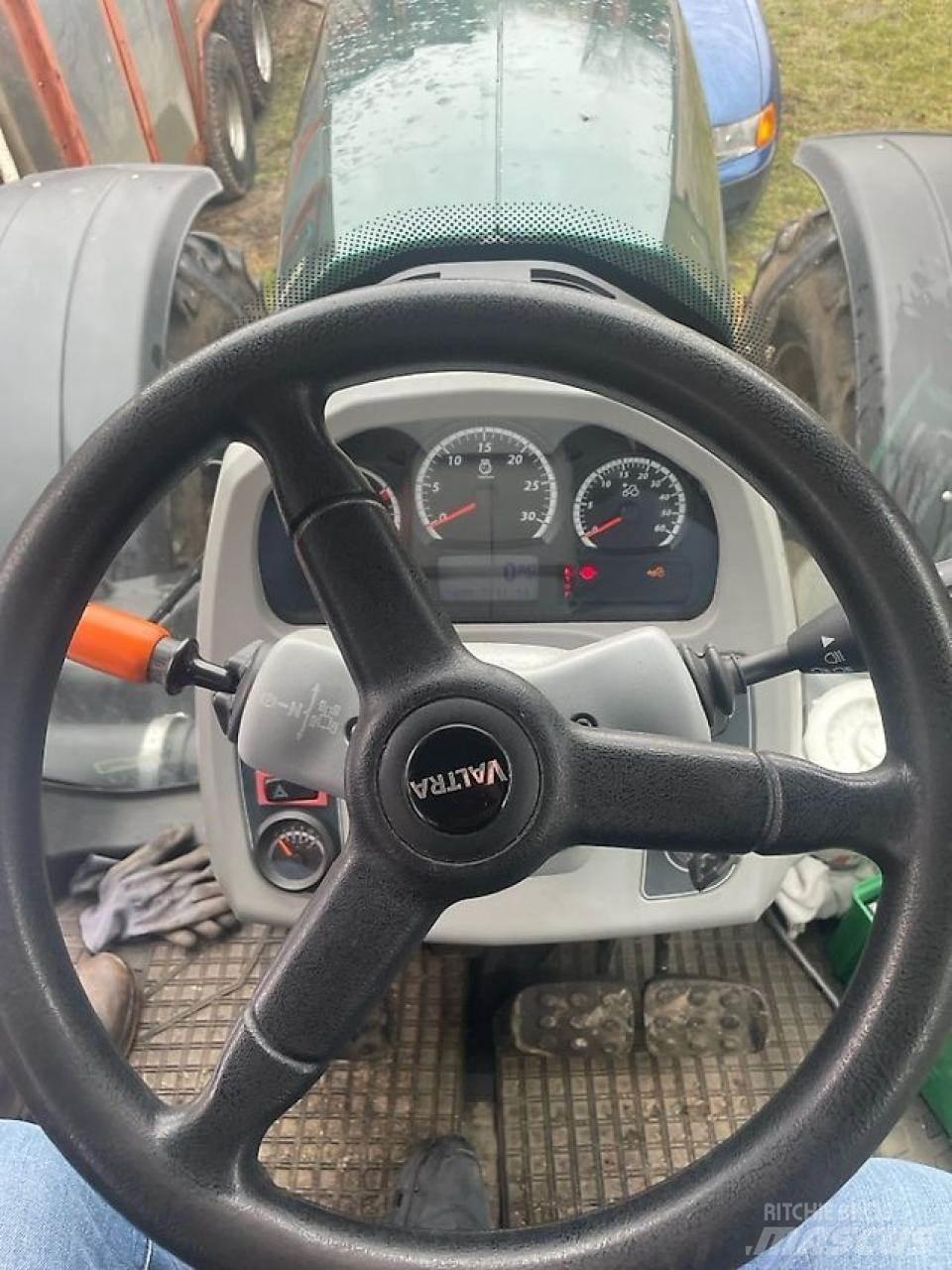 Valtra T 174 E Трактора