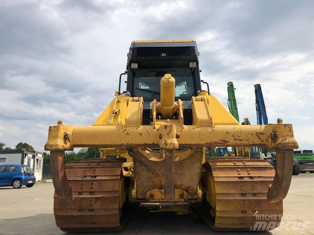 Komatsu D 61 PXi-24 Гусеничные бульдозеры