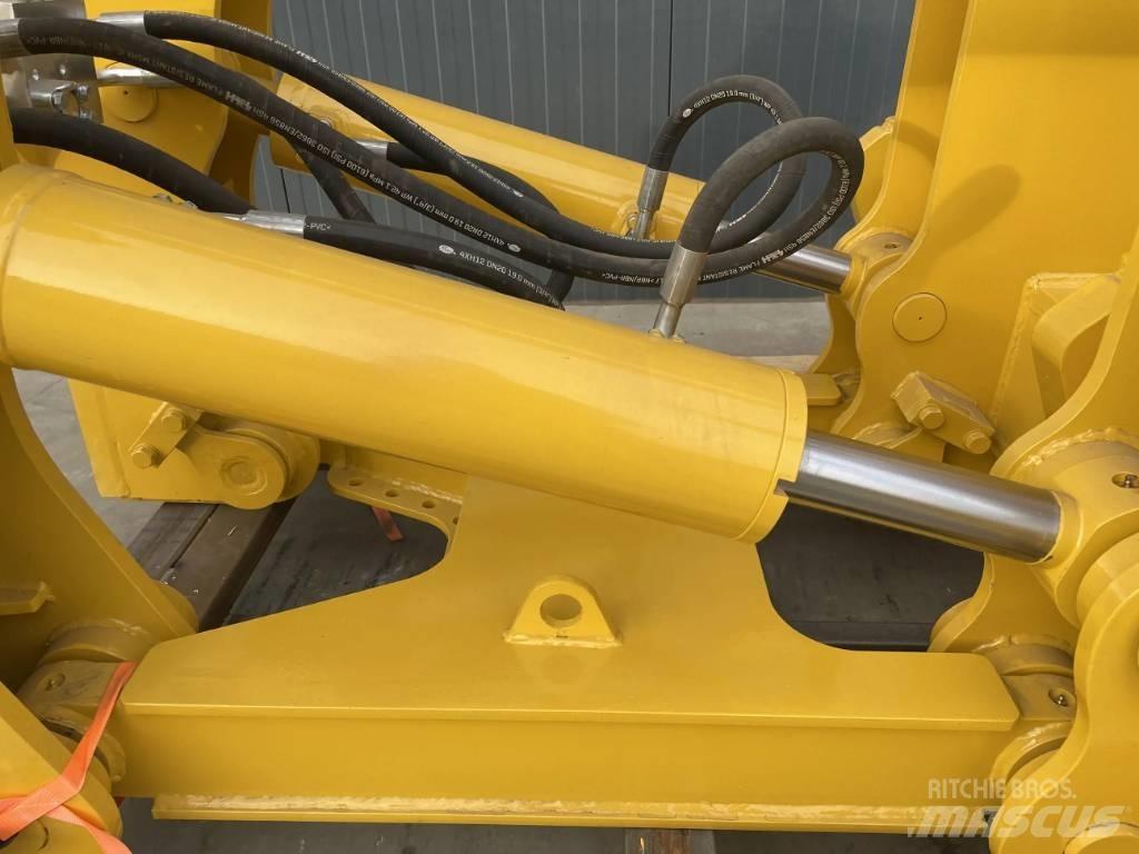 Komatsu D85 Навесные рыхлители