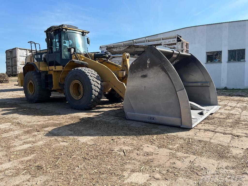 CAT 966K Фронтальные погрузчики