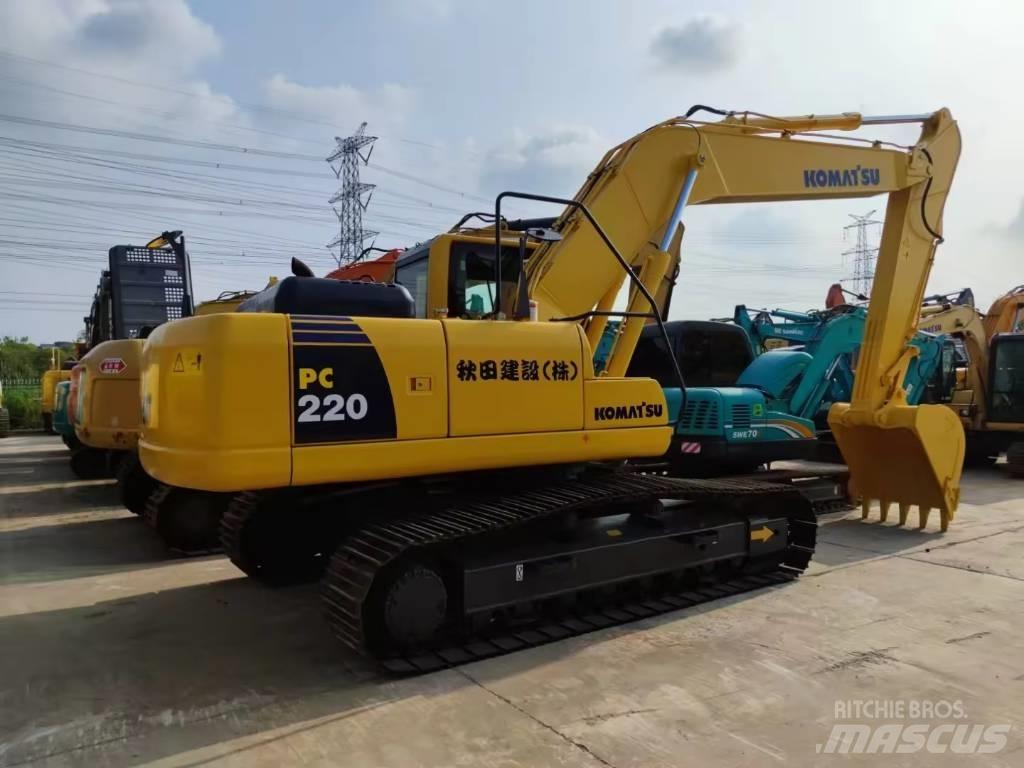 Komatsu PC 220 Гусеничные экскаваторы