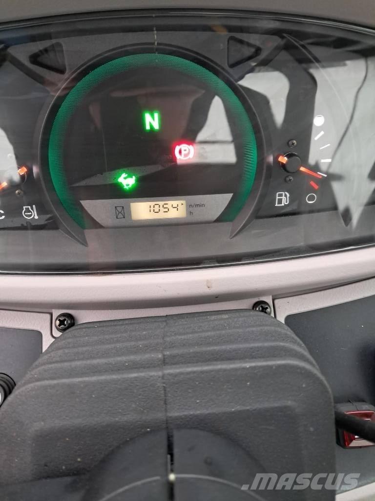 Kubota R 090 Фронтальные погрузчики