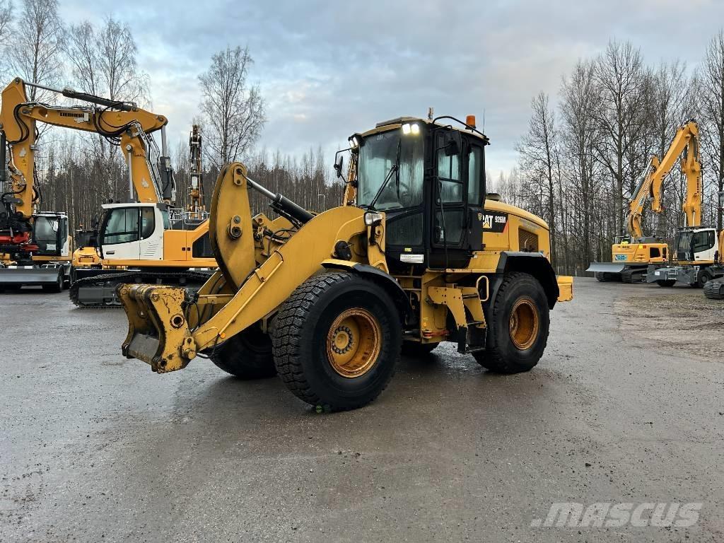 CAT 926 E Фронтальные погрузчики