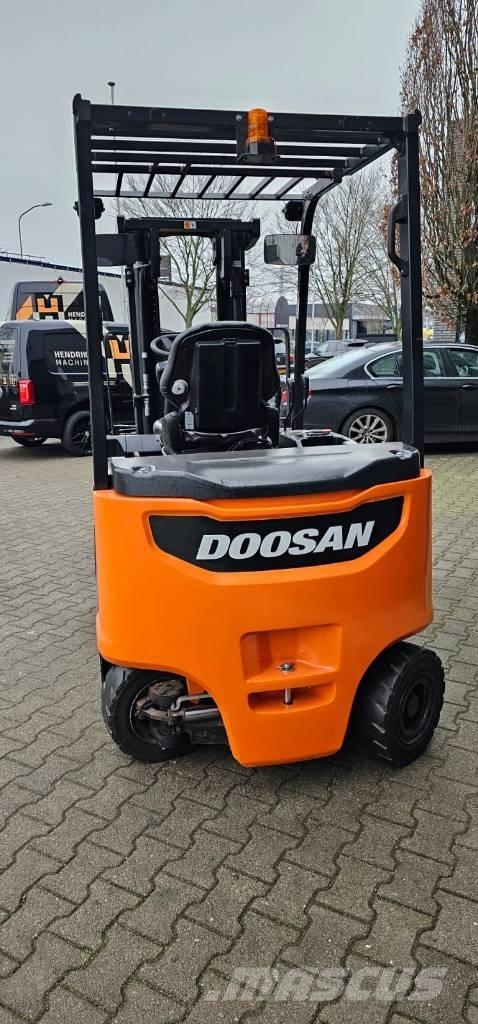 Doosan B 25 X-7 Электропогрузчики