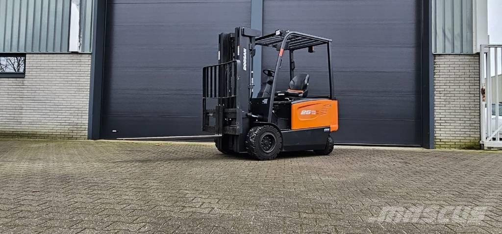 Doosan B 25 X-7 Электропогрузчики