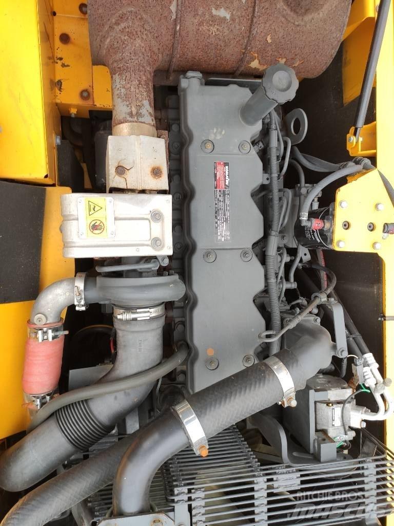 Komatsu PC 200 LC-8L Гусеничные экскаваторы