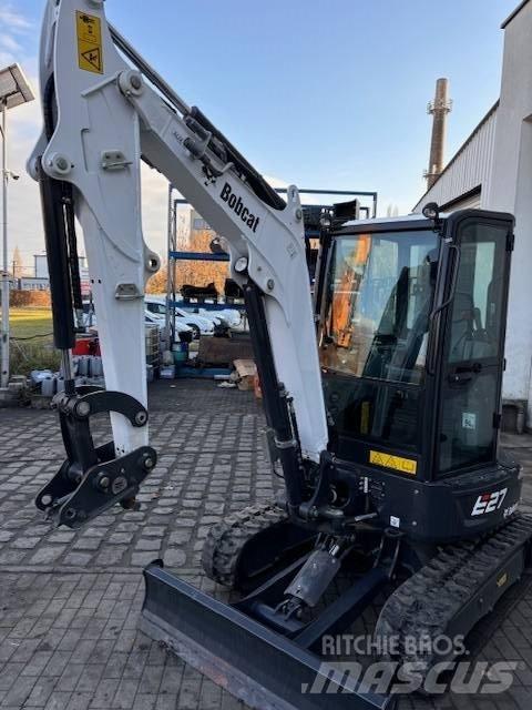 Bobcat E 27 Мини-экскаваторы