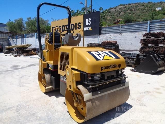 CAT CB224D Катки тротуарные