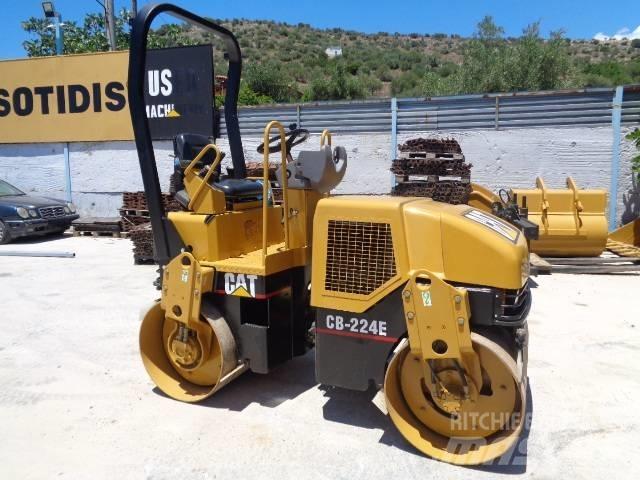 CAT CB224D Катки тротуарные