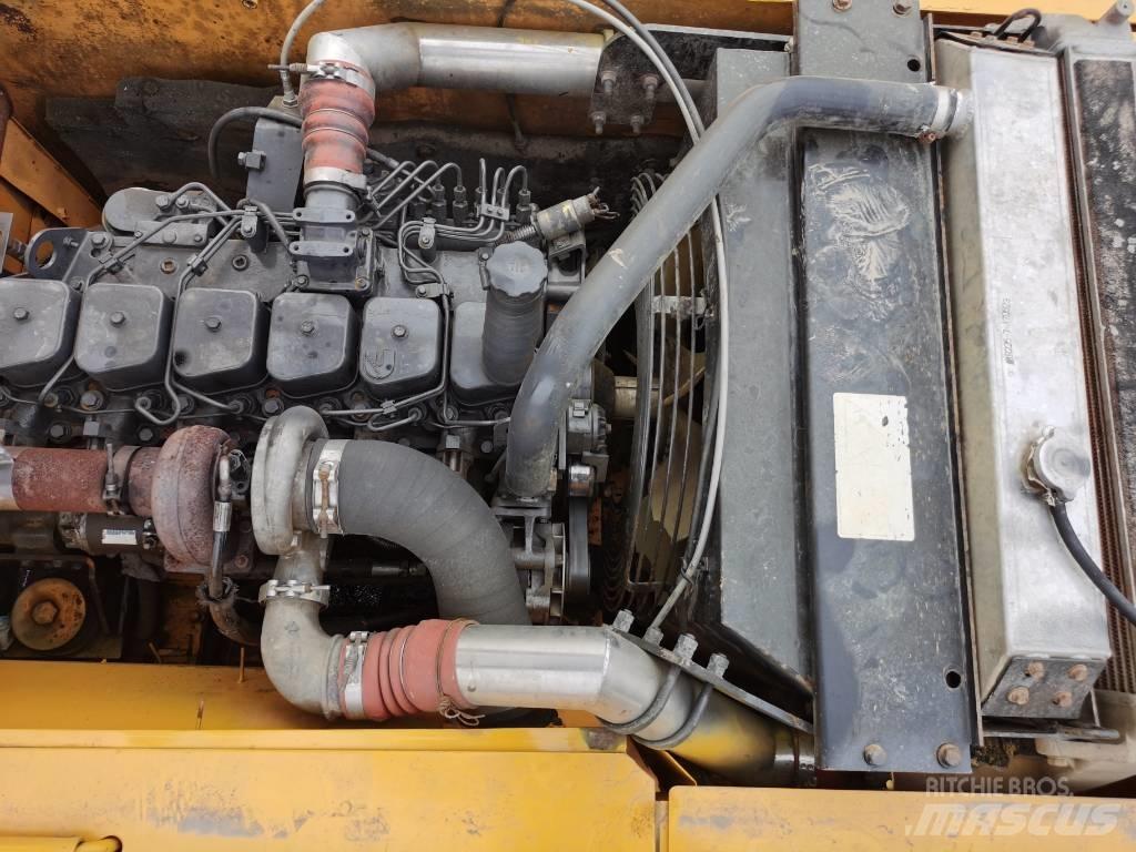 Hyundai R225LC-7 Гусеничные экскаваторы