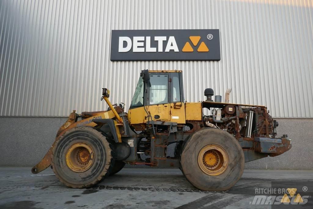 Komatsu WA470-6 Фронтальные погрузчики