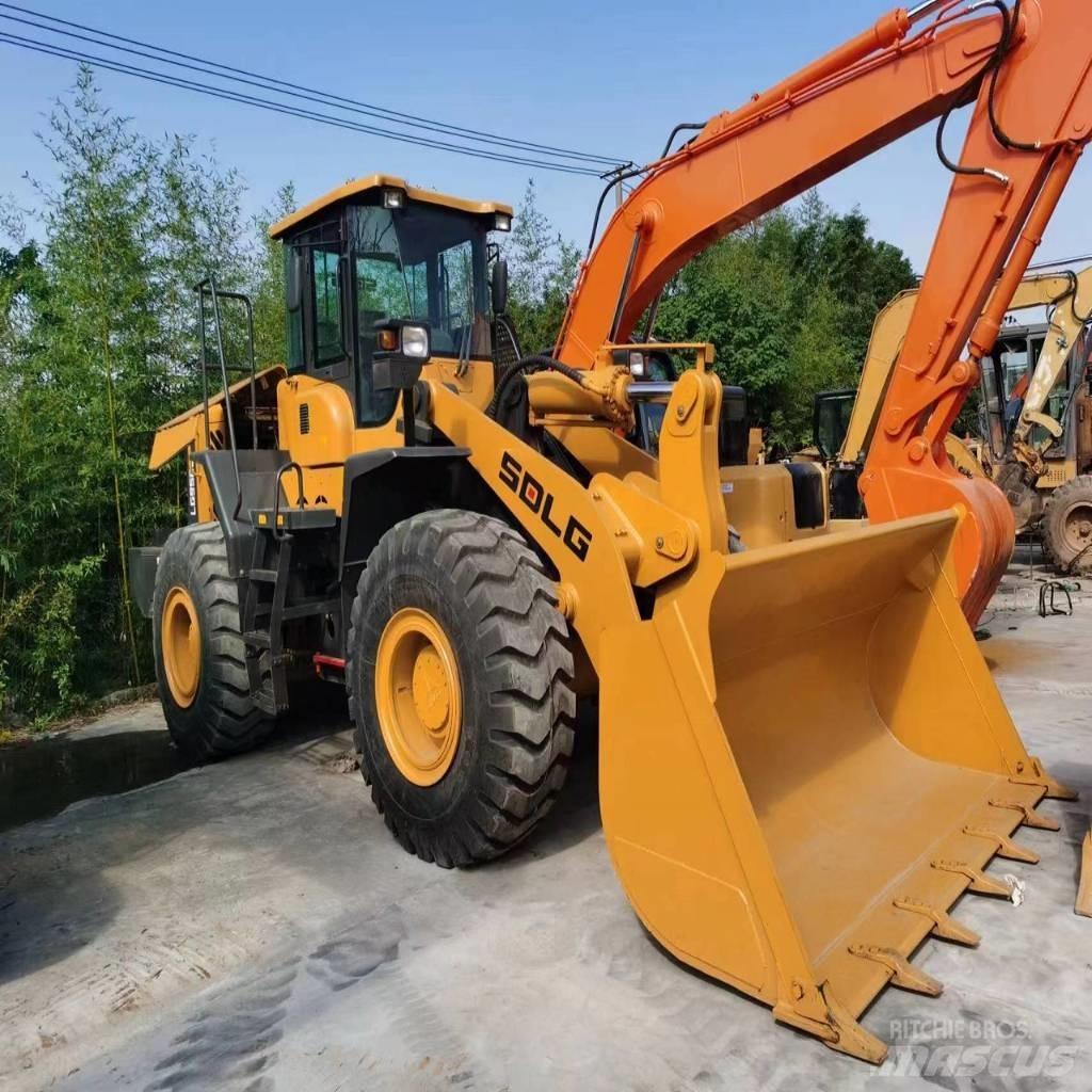 SDLG 956L Фронтальные погрузчики