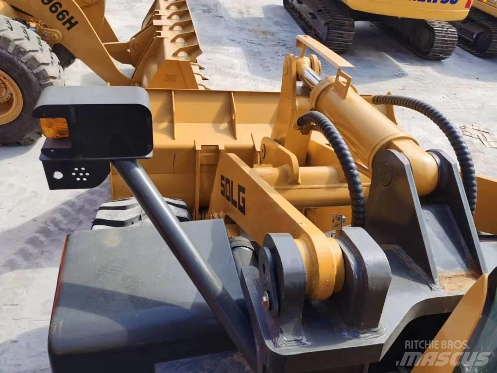 SDLG 956L Фронтальные погрузчики