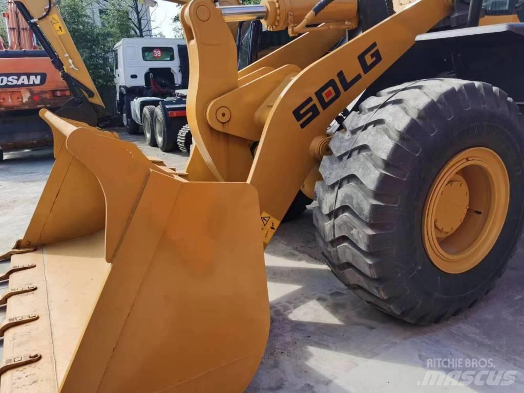 SDLG 956L Фронтальные погрузчики