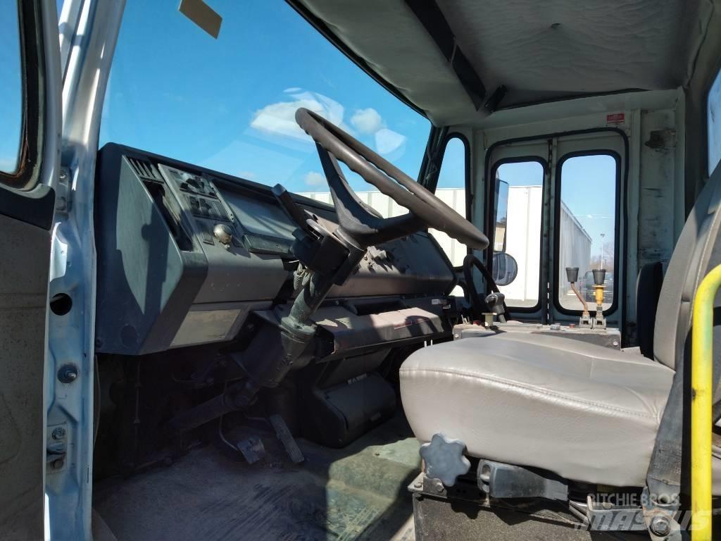 Freightliner FL80 Мусоровозы
