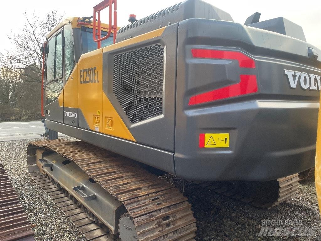 Volvo EC250EL Гусеничные экскаваторы