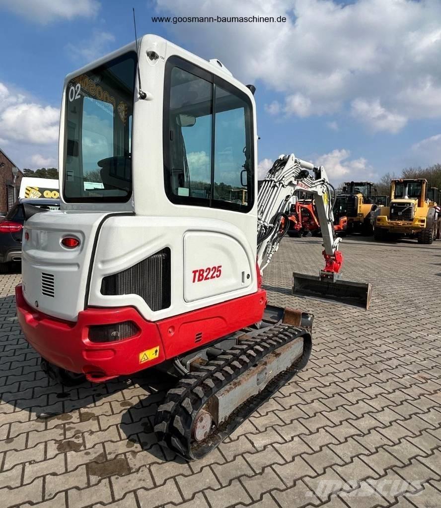 Takeuchi TB 225 Мини-экскаваторы