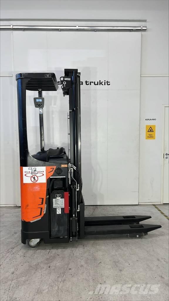 Rocla SST 16 AC Самоходные электроштабелёры