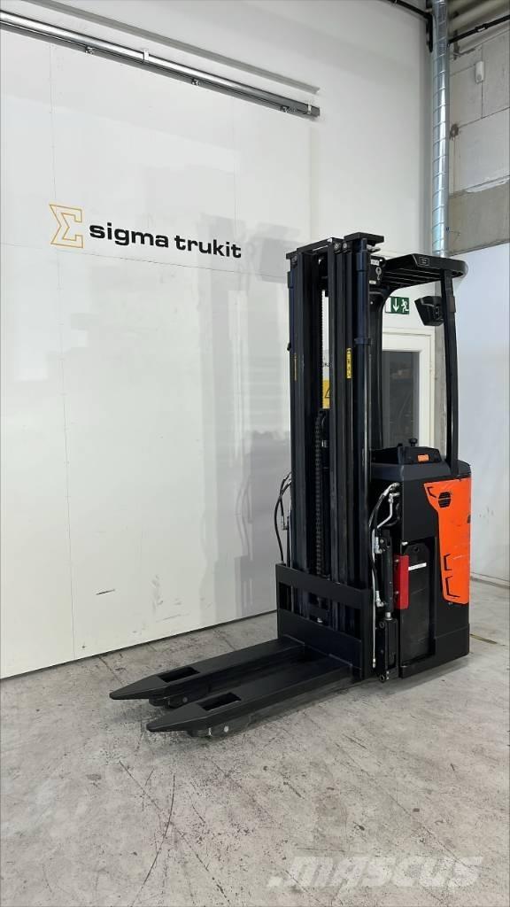 Rocla SST 16 AC Самоходные электроштабелёры