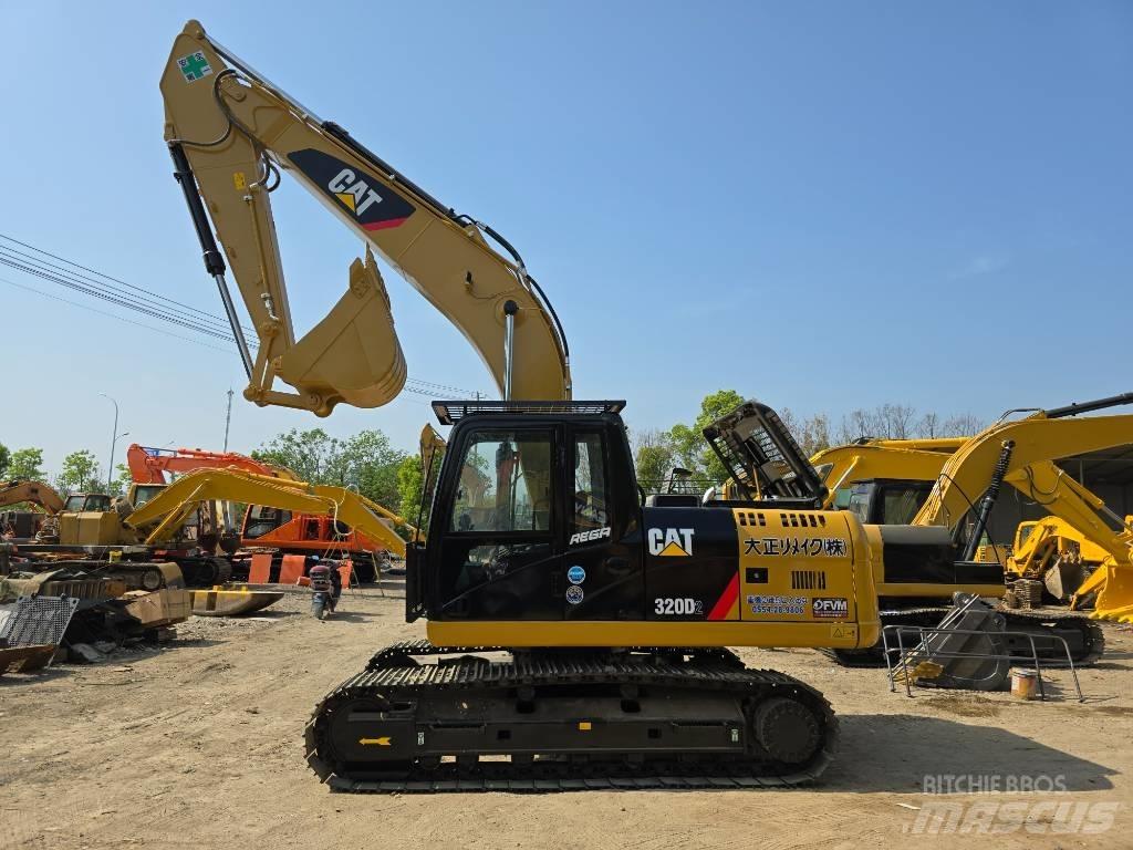 CAT 320D2 Гусеничные экскаваторы