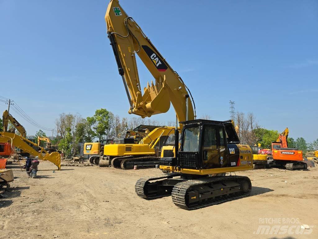CAT 320D2 Гусеничные экскаваторы