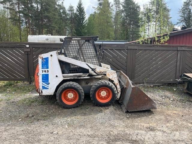 Bobcat 743 Мини-погрузчики
