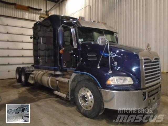 Mack CXU 613 Седельные тягачи