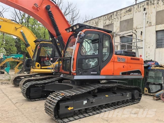 Doosan DX 300 LC Гусеничные экскаваторы