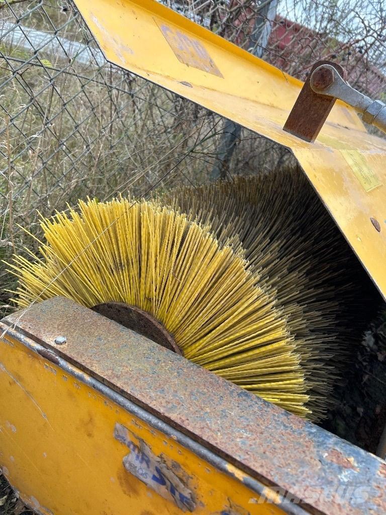 GMR FF2000 SPS Вакуумные уборочные машины