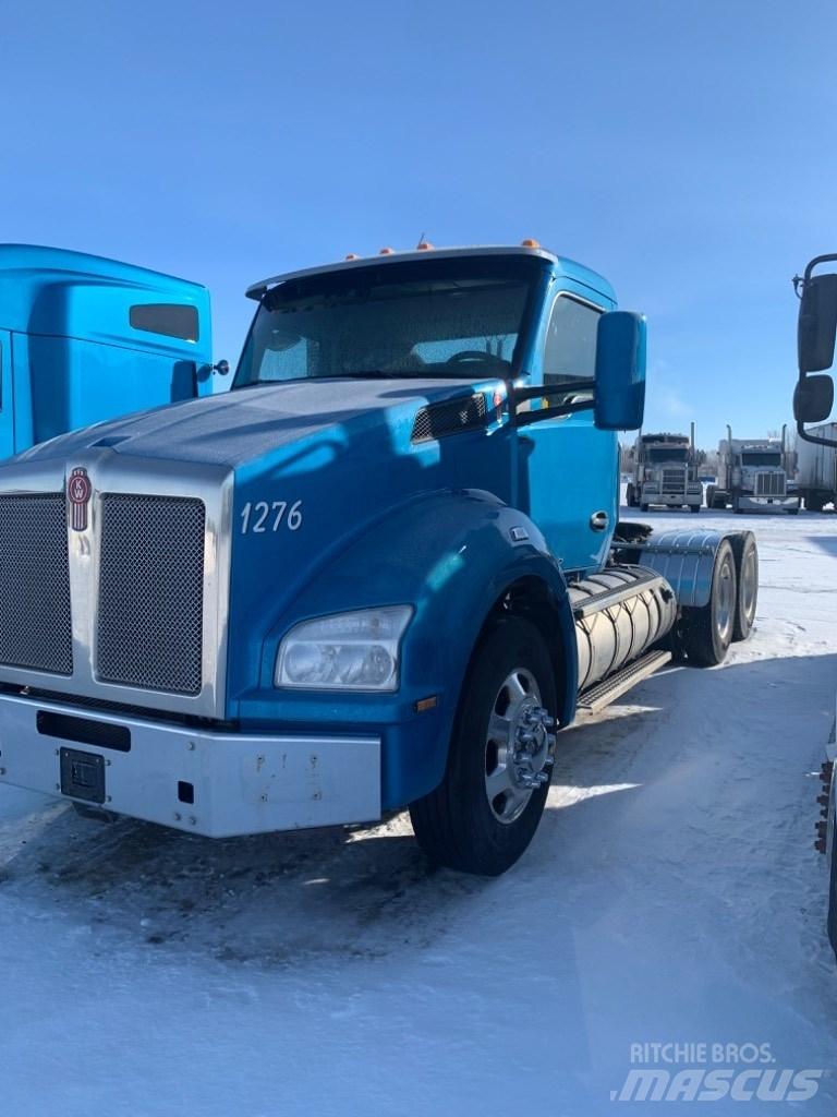 Kenworth T-880 Седельные тягачи