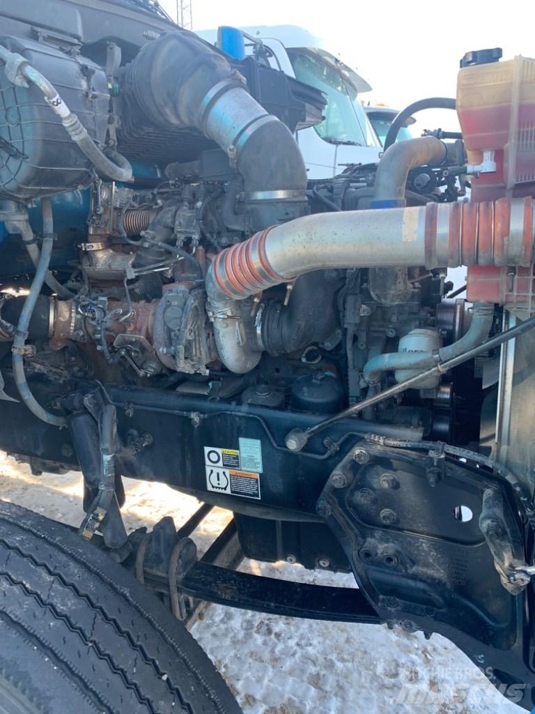 Kenworth T-880 Седельные тягачи
