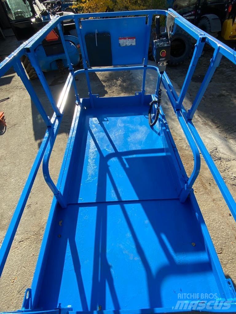Haulotte Compact 12 Ножничные подъемники