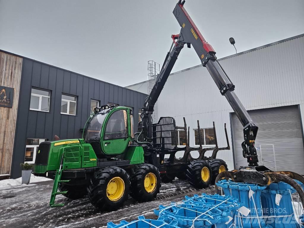 John Deere 1210 E Форвардеры