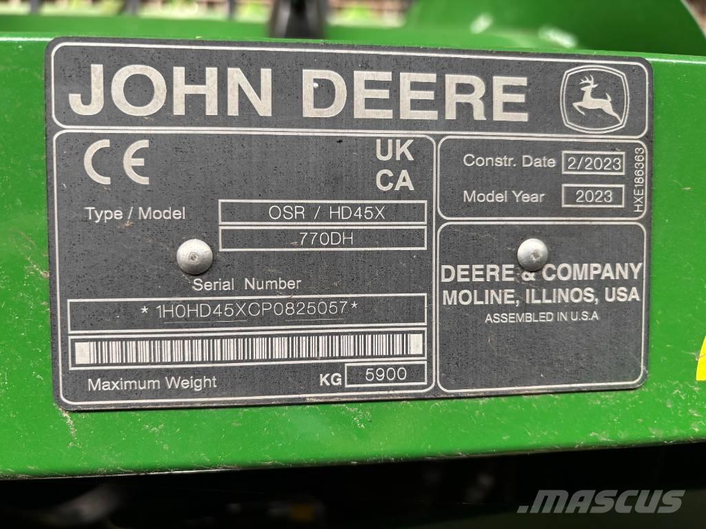 John Deere X9 1000 Зерноуборочные комбайны